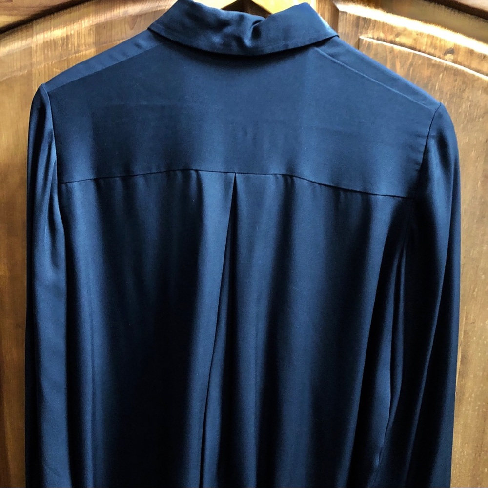 Vince 100% Silk Concealed Button Down Blue L - Picture 5 of 7